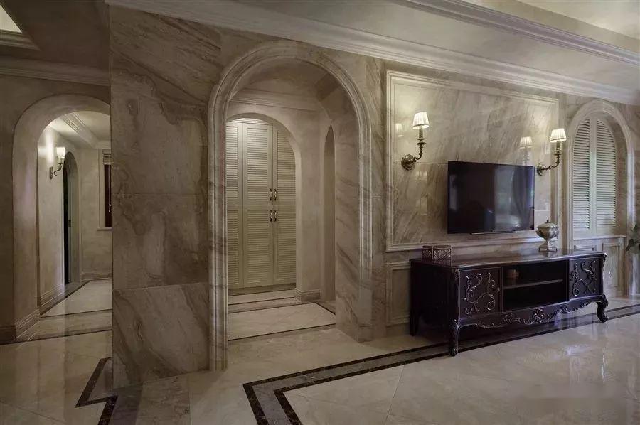 ����y������